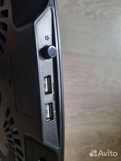 Охлаждающая подставка для ноутбука