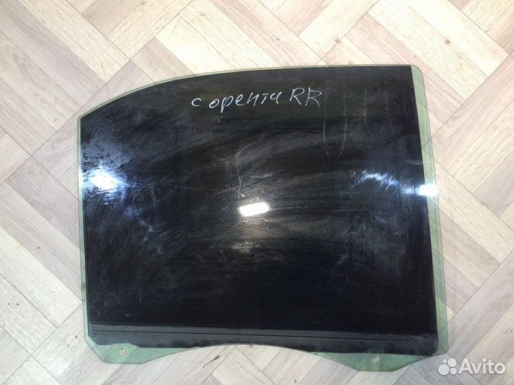 Стекло двери задней заднее правое Kia Sorento 1