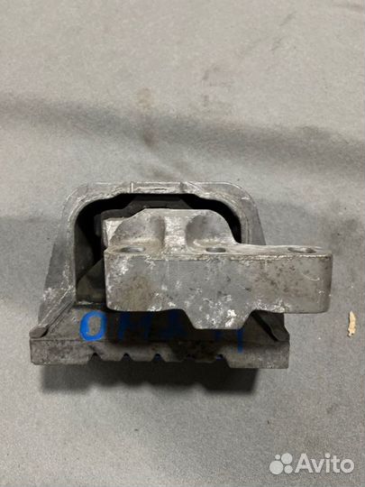 Опора двигателя правая Skoda Octavia лифтбек А5