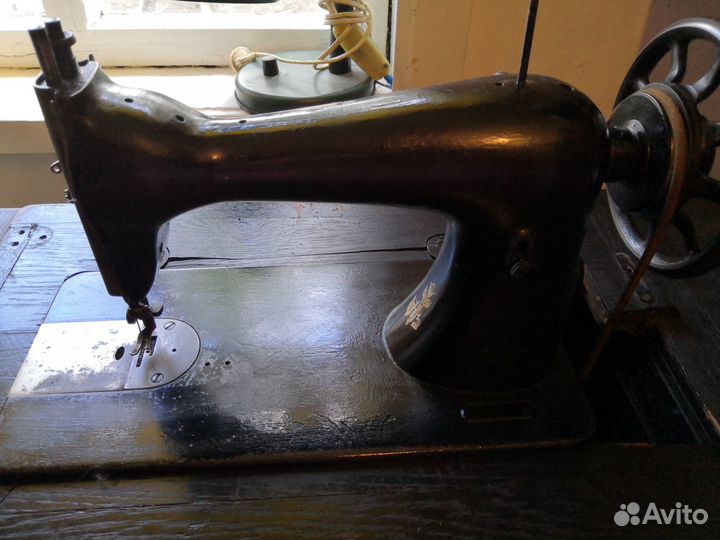 Швейная машина Singer