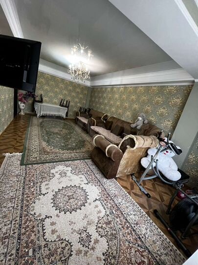 2-к. квартира, 80 м², 3/6 эт.