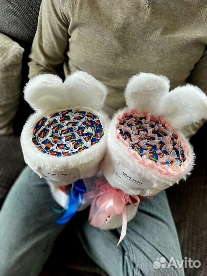 Букет из роз, сладкий букет из жевачек