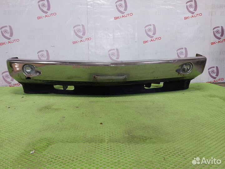 Бампер передний Chevrolet Suburban GMT400