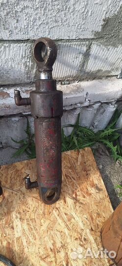 Гидроцилиндр юмз экскаватор