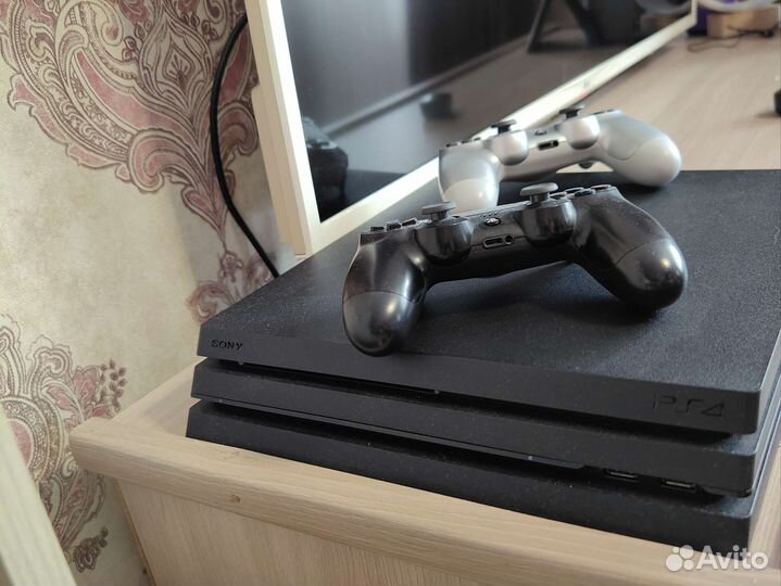 Sony playstation 4 PS4 pro 1tb