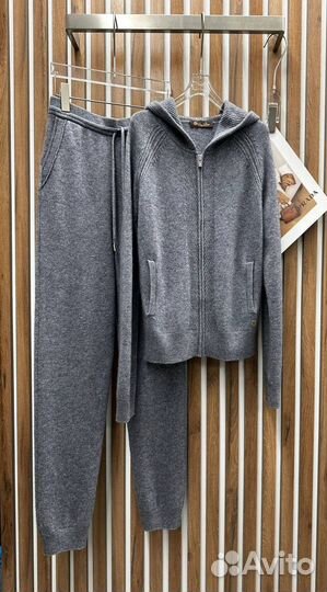 Трикотажный костюм loro piana