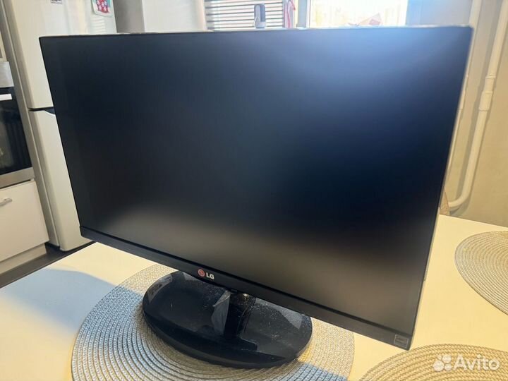 Монитор LG 22EA63V