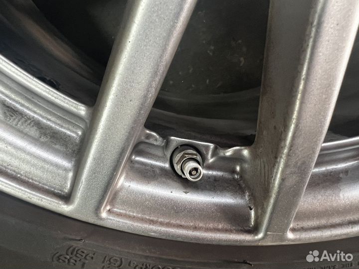 Оригинальные диски с резиной Mercedes W205