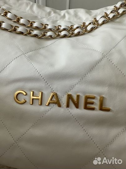 В наличии Chanel 22 medium/ mini белая сумка