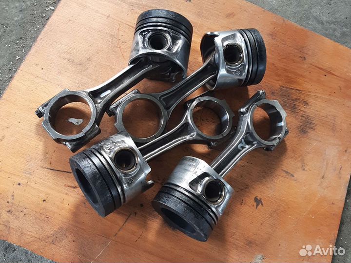Шатун поршень VW Amarok 2.0 TDI