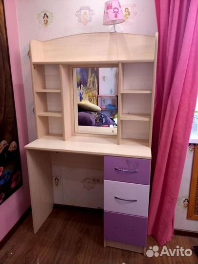 Детская стенка со столом