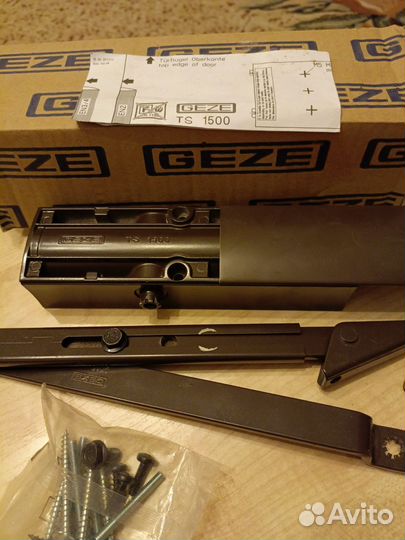 Доводчик дверной