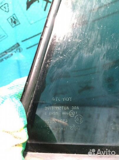 Стекло заднее правое (форточка) Toyota Rav 4