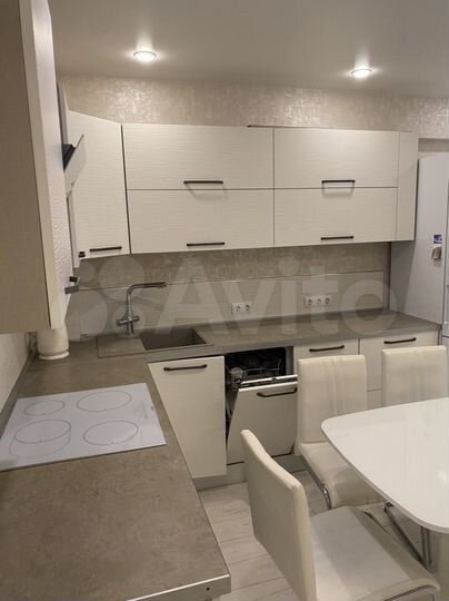 2-к. квартира, 56 м², 4/9 эт.