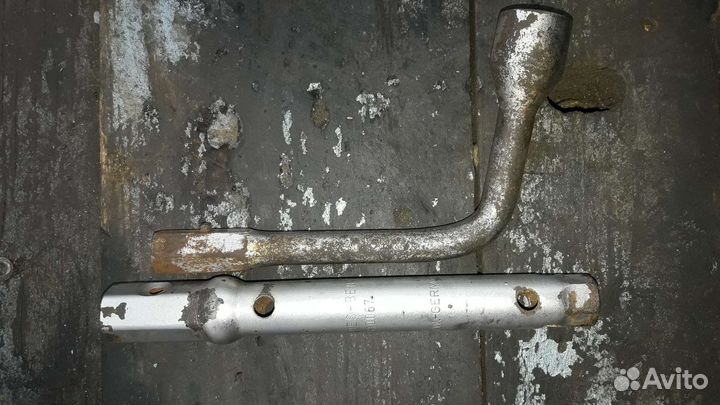 Ключ баллоный мерседес оригинал