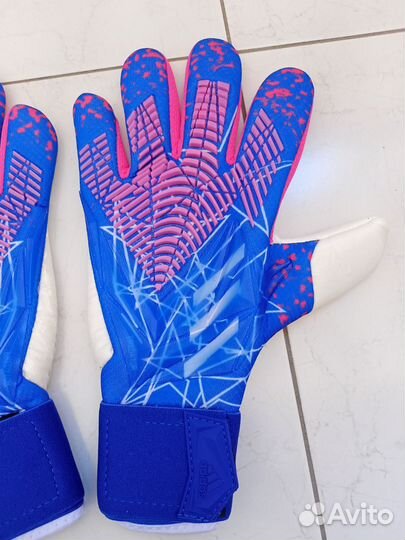 Вратарские перчатки Adidas Predator Pro 8,9,10