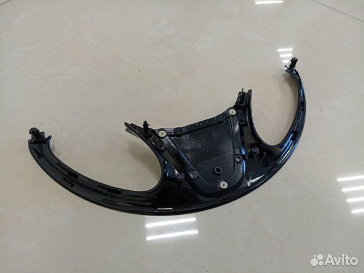 Декоративная накладка на руль Mitsubishi Outlander