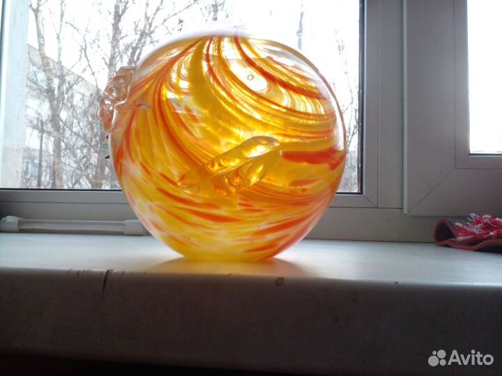 Ваза- шар. Цветное стекло