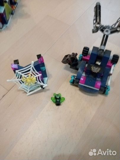 Lego elves Azari and the fire line capturr