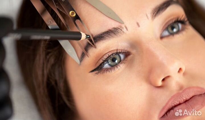 Мастер бровист