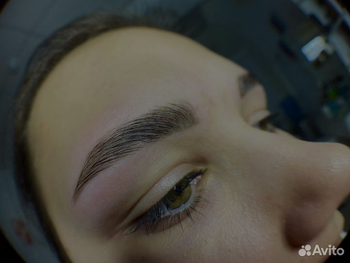 Окрашивание и оформление бровей