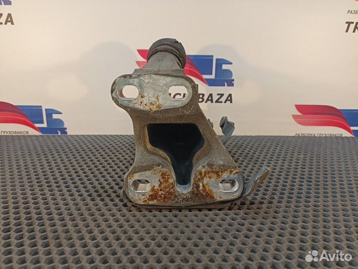 2133303 Кронштейн торсиона кабины правый