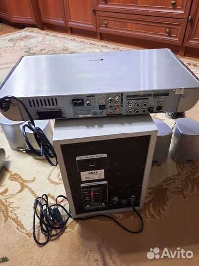 Домашний кинотеатр akai DV-r4045dss