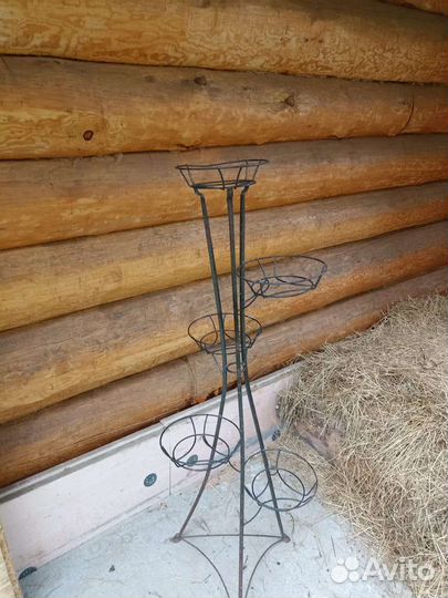 Подставка для цветов напольная металлическая