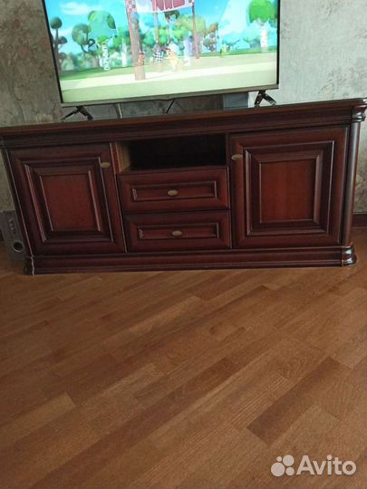 Тумба под Тв из массива