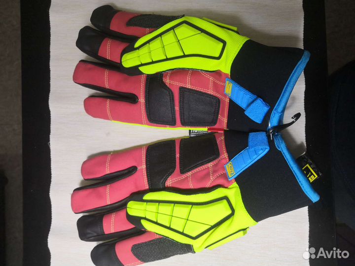 Перчатки зимние противоударные Ringers R-266