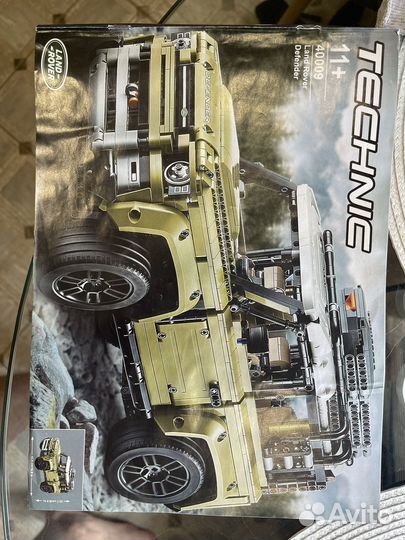 Lego technic land rover defender 42110