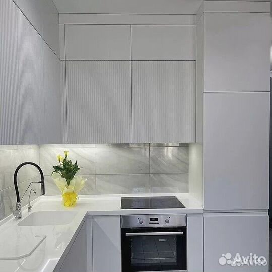 Кухонный гарнитур на заказ от фабрики