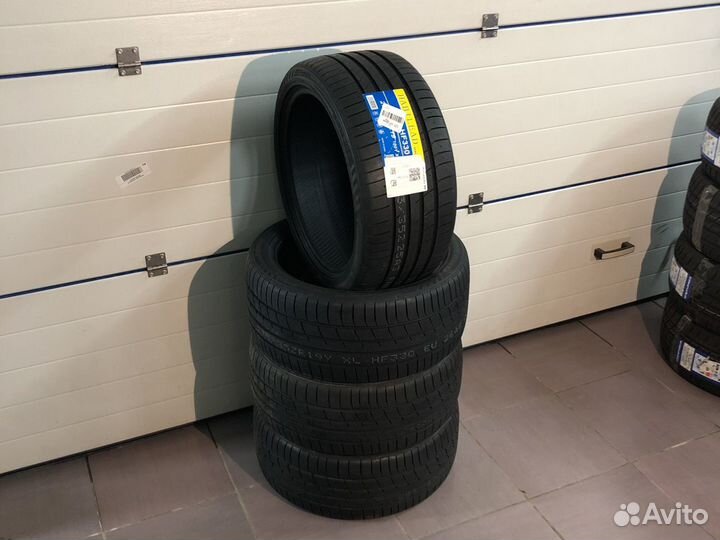 Habilead HF330 245/40 R19 и 275/35 R19 100Y