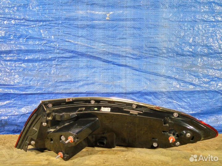 Фонарь левый внешний Mercedes W292