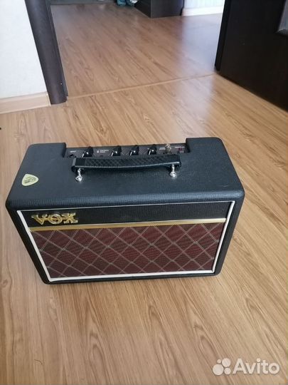 Гитарный комбоусилитель vox pathfinder 10