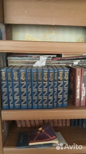 Книги разного жанра' классика в томах