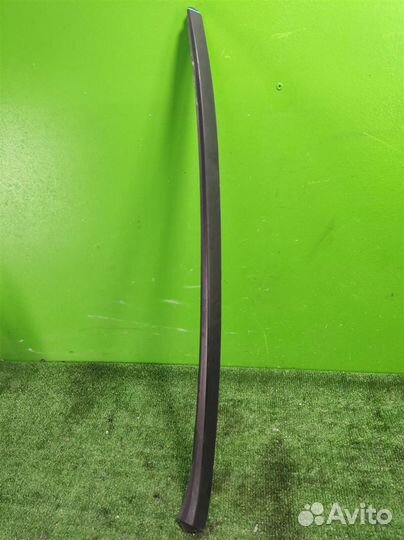 Молдинг лобового стекла левый Opel Astra J 2010