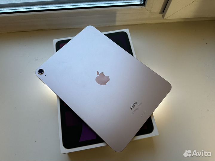 iPad Air 5 M1 Wi-Fi 64Gb Pink (4 месяца)