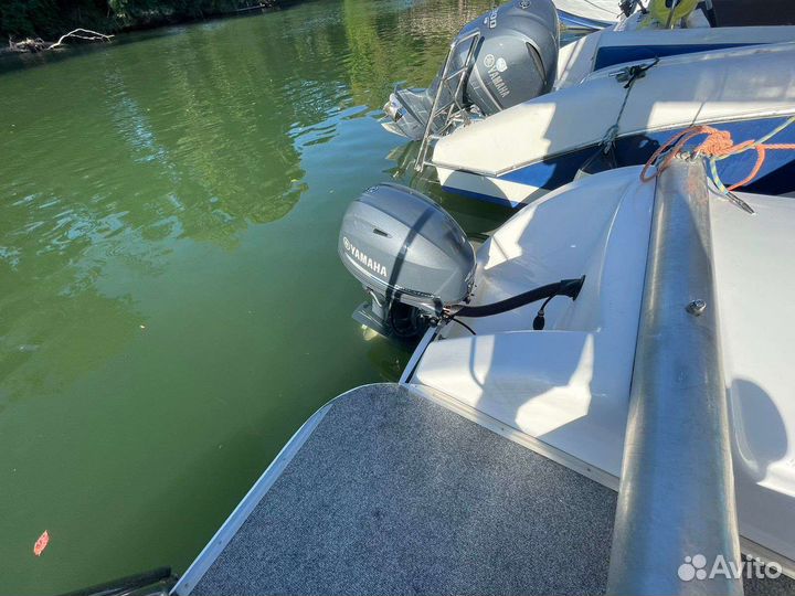 Прогулочный катамаран