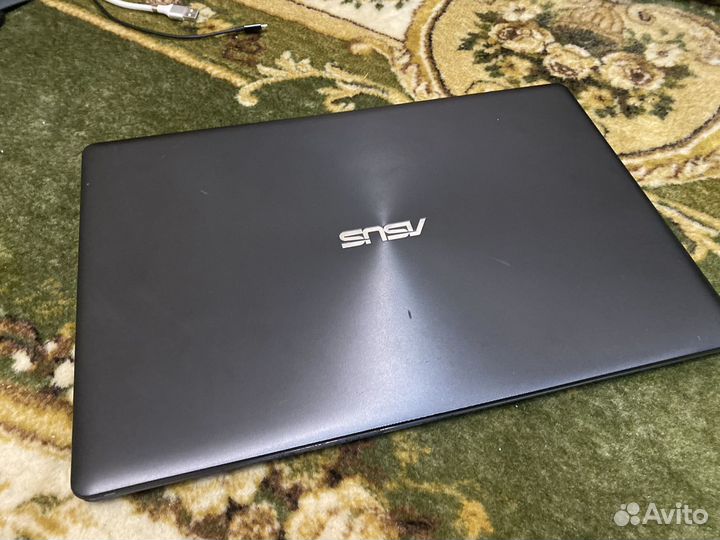 Asus x550