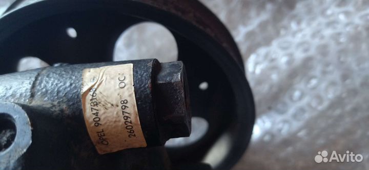 Насос гура Opel Omega B 90473168