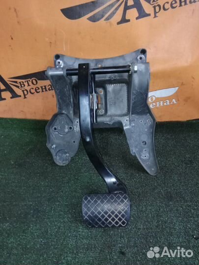 Педаль тормоза Volkswagen Touareg