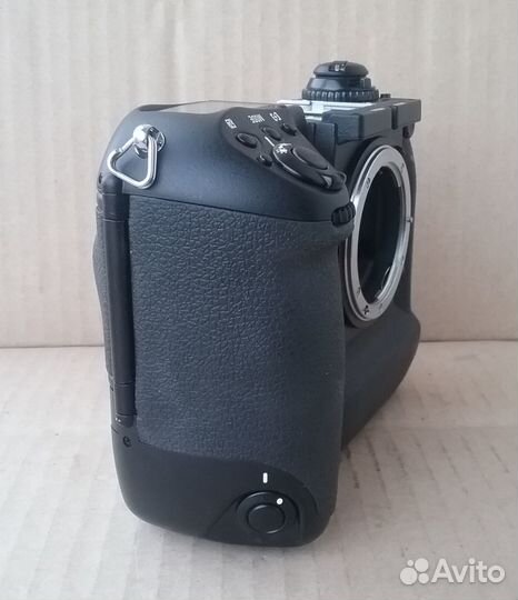 Nikon F5 без призмы