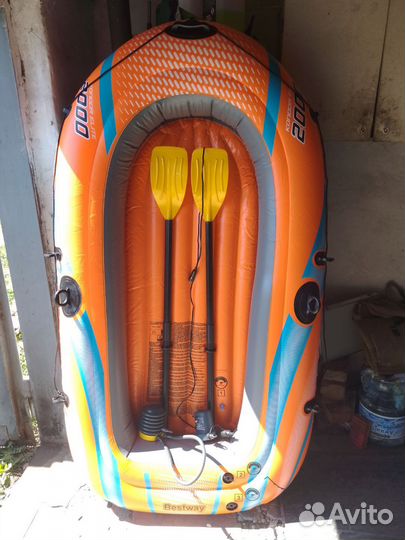 Надувная лодка Bestway 2000
