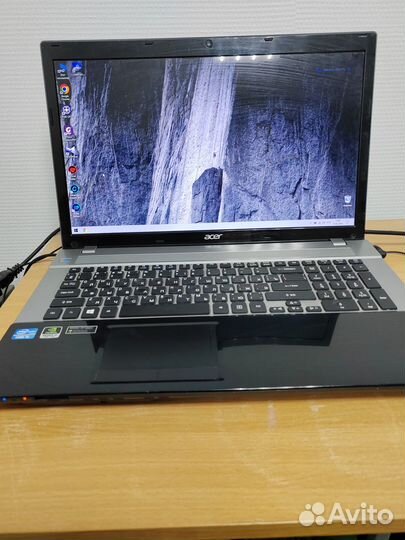 Продаю игровой ноутбук 17 дюймов