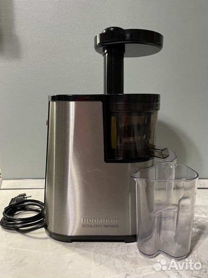 Соковыжималка шнековая Redmond RJ-M920S