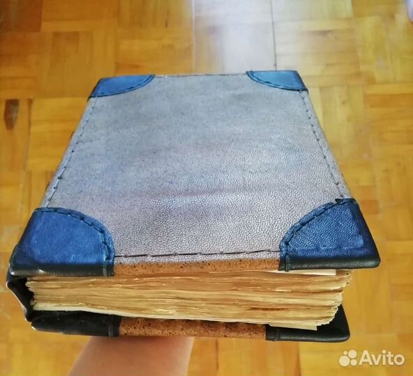 Книга. Изделия из кожи. Ручная работа