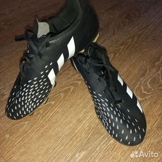 Бутсы adidas predator