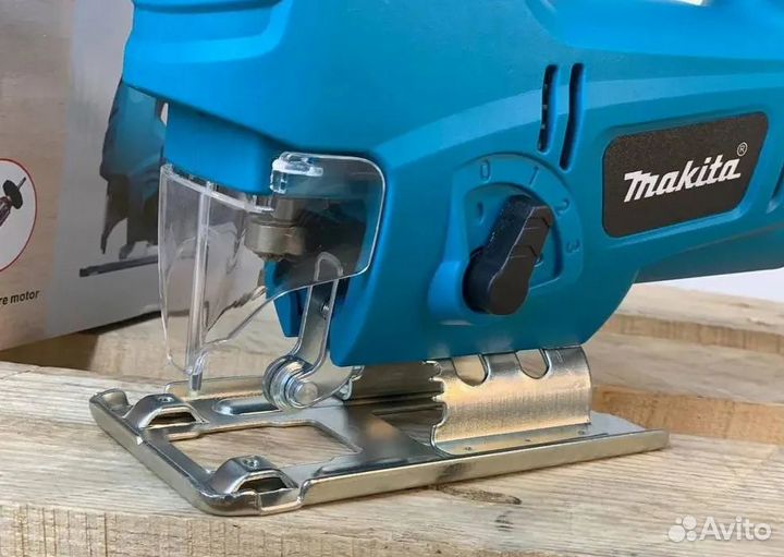 Лобзик электрический Makita с лазером сетевой 650