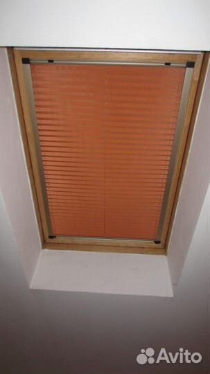 Жалюзи на мансардные окна